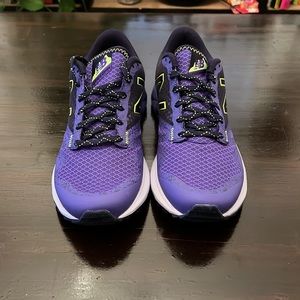Womens new balance purple sneakers never worn